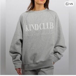 Brunette The Label | Grey Crewneck
Oversized Kind Club Graphic Sweater